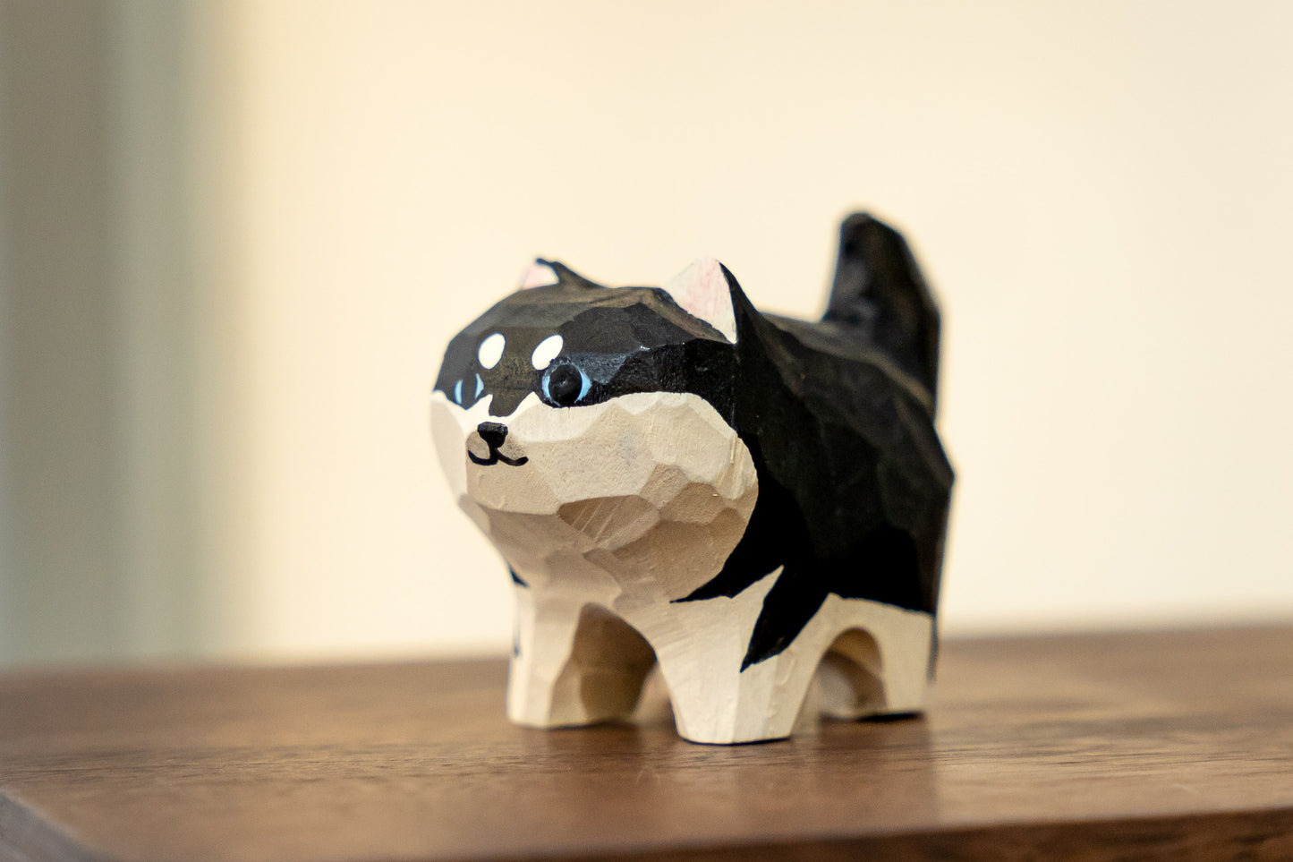Islandoffer Bass Wood Carving Cute Husky