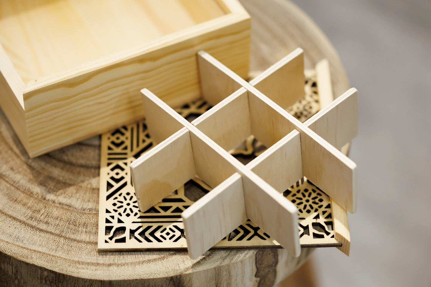 Islandoffer (Designed by Islandoffer) Small wooden box for cats (9 cats are not included)