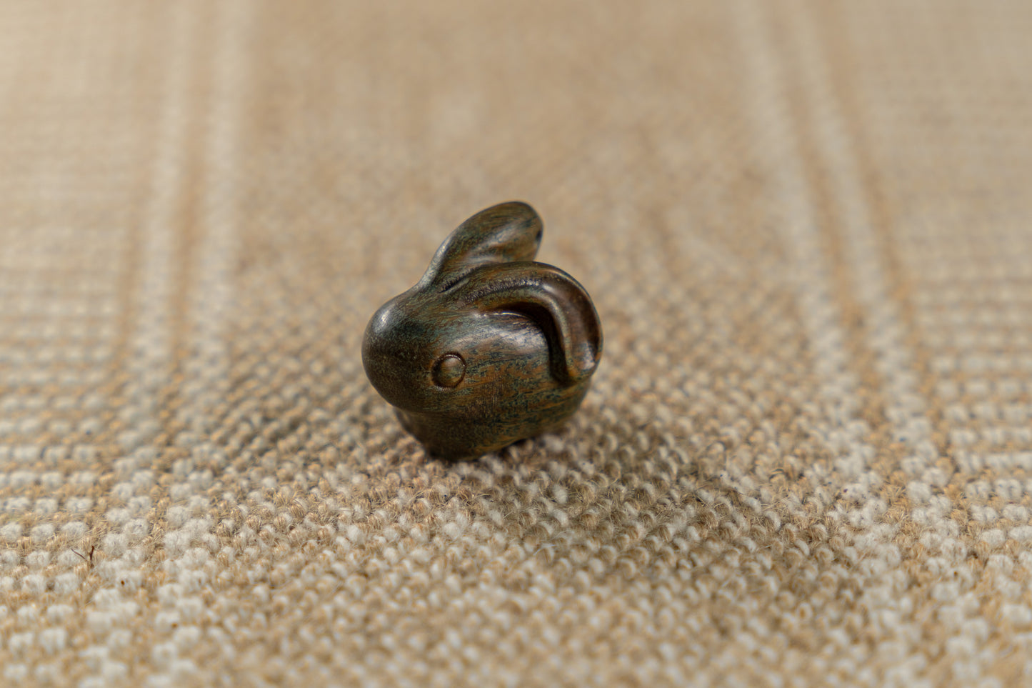 Islandoffer Green Sandalwood Carving Little Moon Rabbit