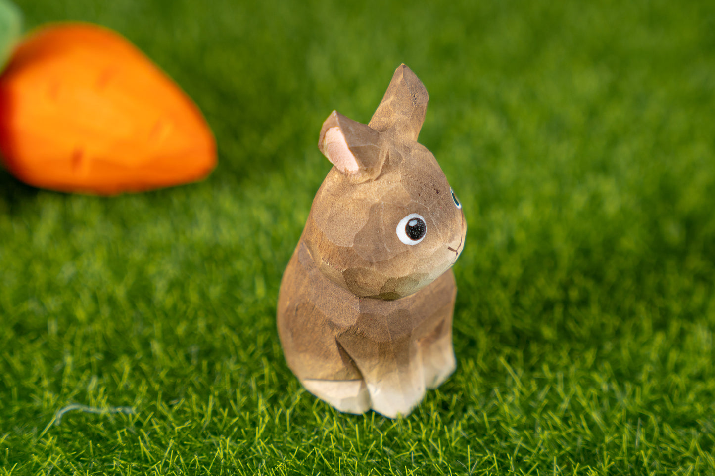 Islandoffer Bass Wooden Carving Little Brown Rabbit