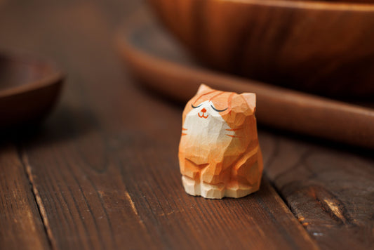 Islandoffer Bass Wooden Carving Cute Kitten