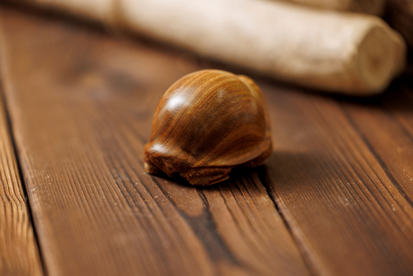 Islandoffer Green Sandalwood Carving Little Turtle